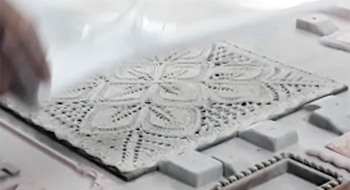 刺繍編み 鋳造