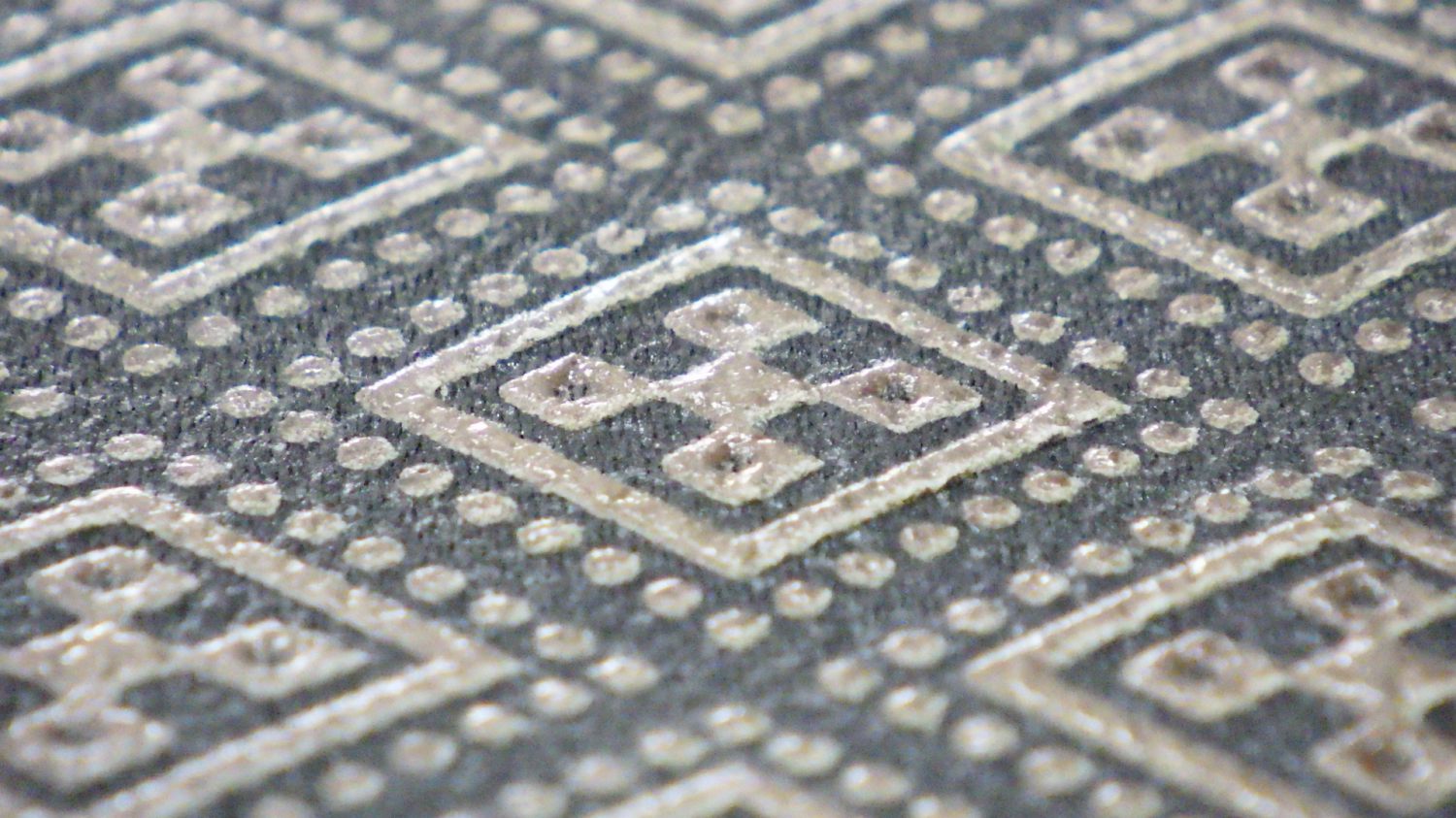 刺繍編み 鋳造
